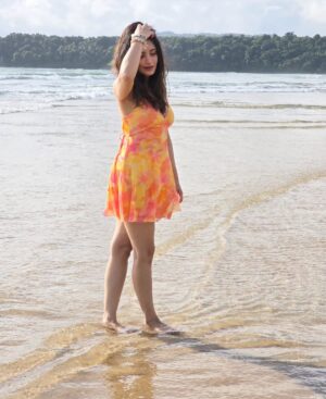 Shagun Sharma Instagram - Water baby 💜💜 

Pc : @gandhi_aman_  thanks for clicking goooood pics for the first time ever 🤣🤣🤣🤣