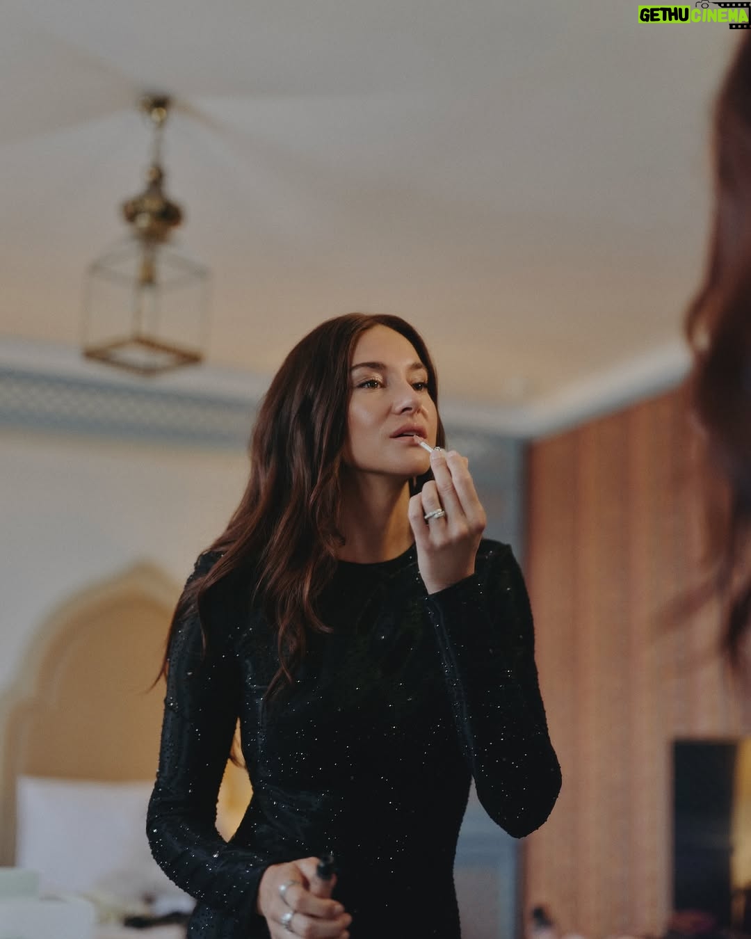 Shailene Woodley - 113.2K Likes - @shailenewoodley wears Armani beauty for her first Venice Film Festival.

Get her look with Luminous Silk Foundation, Luminous Silk Cheek Tint in 50.5, Vertigo Lift Mascara and Lip Power Matte lipstick in shade 112. 

pictures by @virgile.guinard

@labiennale

#Armanibeauty #ArmaniMakeup #BiennaleCinema2025 #Venezia82