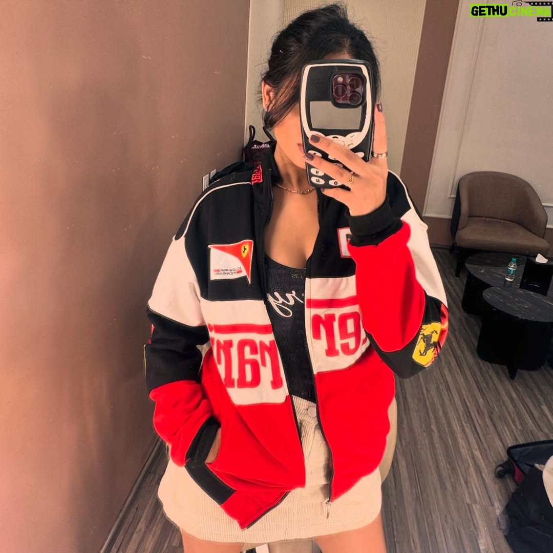 Shailja Mishra - 3 Likes - Jacket - @exotix.in ❤️