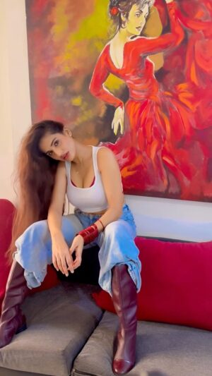 Shailja Mishra Instagram - Fit check 👹