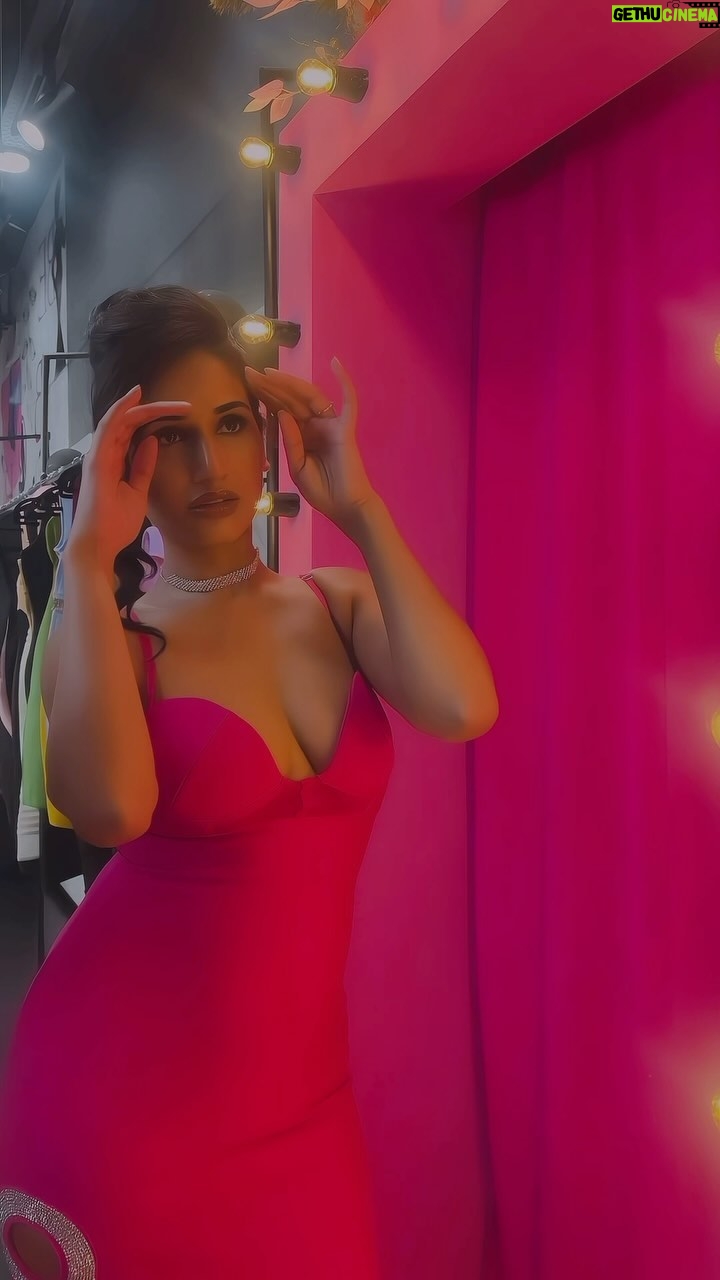 Shailja Mishra - 2.6K Likes - 👗 @bebombbae