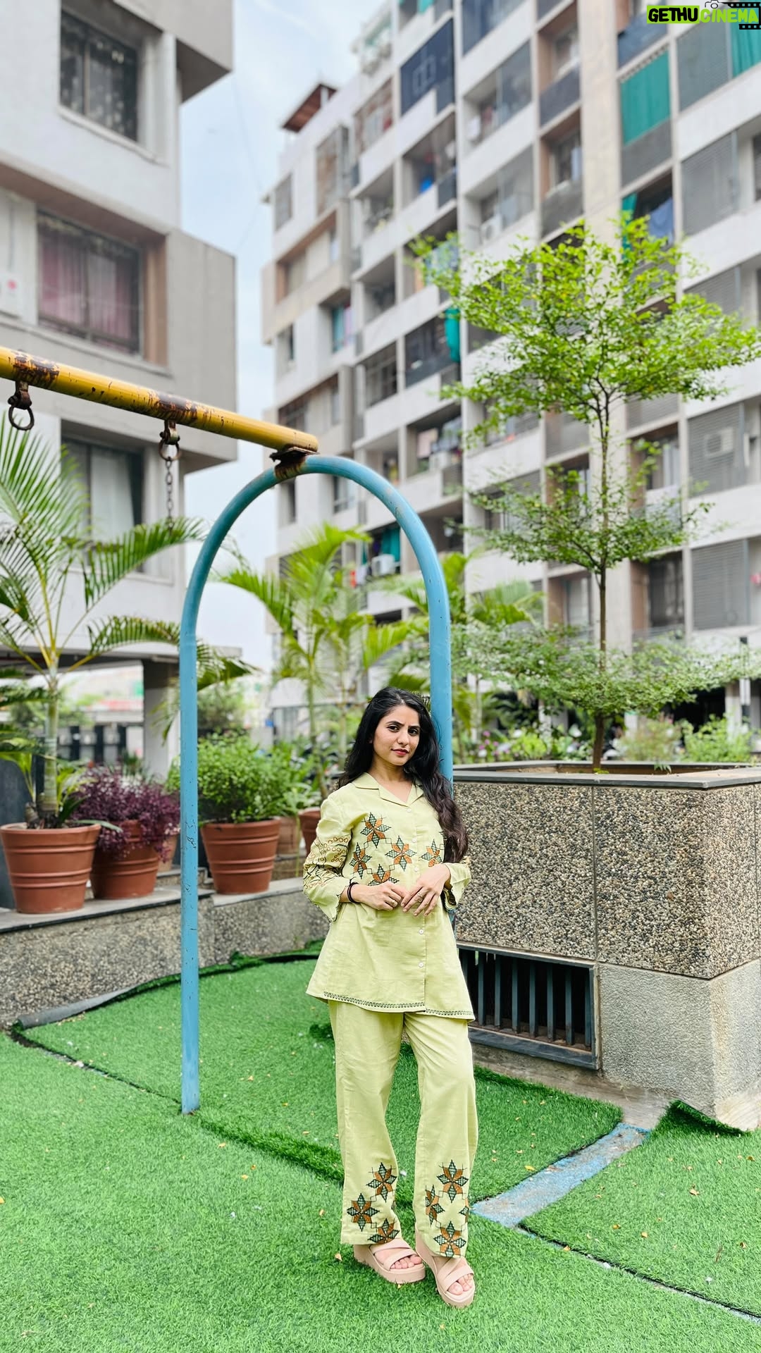 Shailu Mehta - 3 Likes - Co-rd set @aadews__ 

.

.

#snappylovers👻💕 #instagood #instagram #love #reels #instafashion #explore #trending #viral #fashion