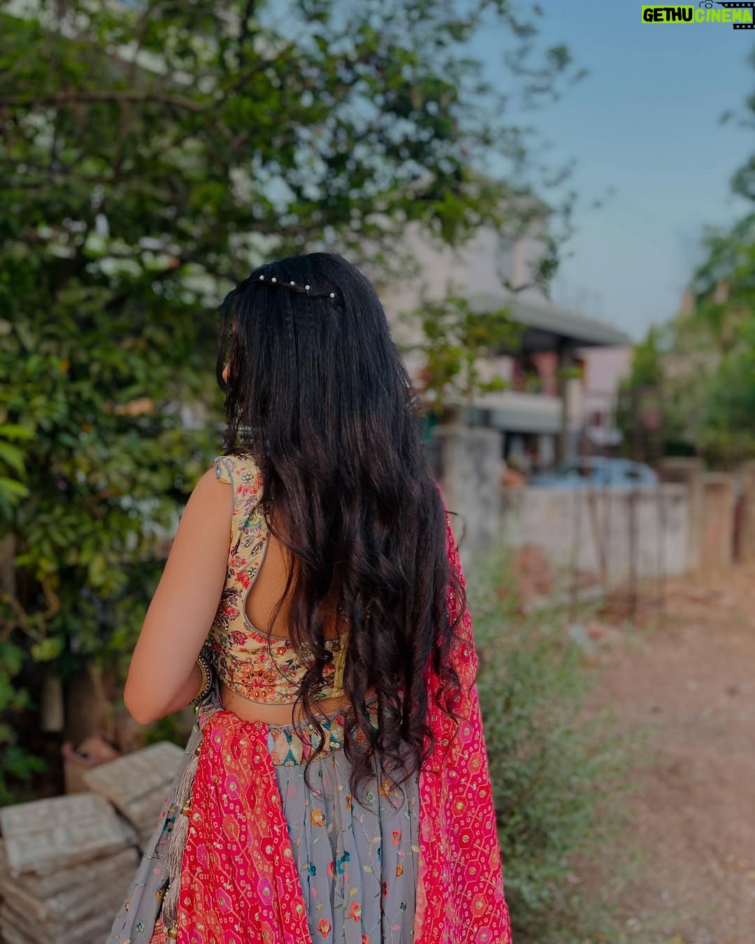 Shailu Mehta - 3 Likes - 💓🖤💓

.

.

#sparshkipranshi😘♥️ #snappylovers👻💕 #fashionable #fashionista #weddingvibe