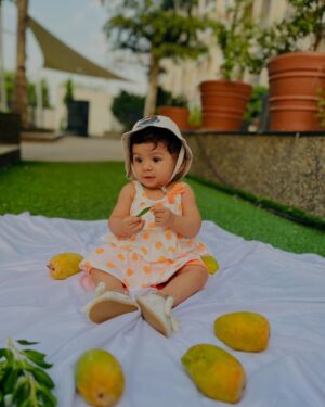 Shailu Mehta Instagram - 🤍🧡Crawling our way into new adventures daily 🚼✨🤍🧡
🤍🧡Happy 10month 🤍🧡
#sprashkipranshi😘♥️
.
.
#snappylovers👻💕 #instapic #instamood #instafashionista #cute #baby #babylove