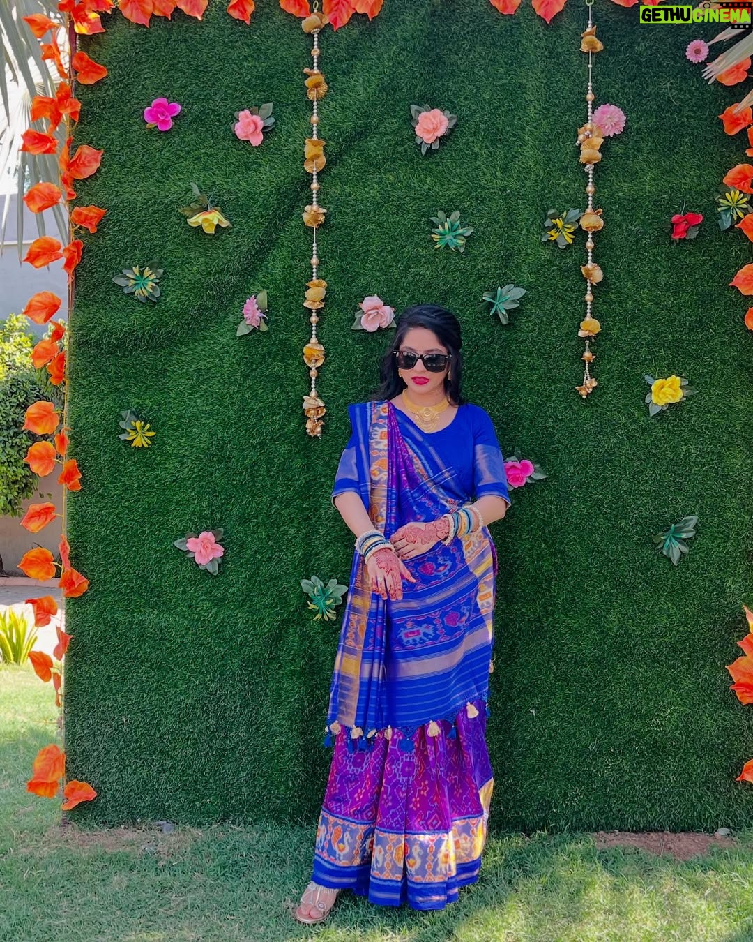 Shailu Mehta - 3 Likes - 💙 In my Patodu era. 💙

.

.

#snappylovers👻💕 #weddingvibe #love #fashiongram #fashionable #fashionblogger #fashionista