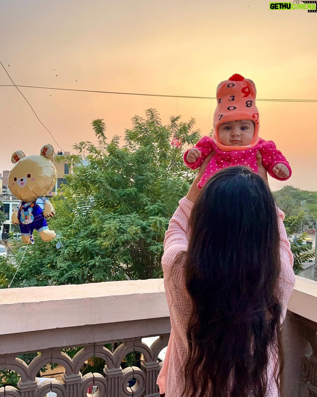 Shailu Mehta - 3 Likes - 💝

.

.

#sparshkipranshi😘♥️ #snappylovers👻💕 #fun #uttarayan #uttarayan2025 ♦️🪁🥰