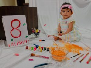 Shailu Mehta Instagram - Making memories with my little one at 8 months is simply priceless . . . 💕🎨
#sparshkipranshi😘♥️
.
.
#cute #instagram #womensfashion