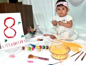 Shailu Mehta Instagram - Making memories with my little one at 8 months is simply priceless . . . 💕🎨
#sparshkipranshi😘♥️
.
.
#cute #instagram #womensfashion