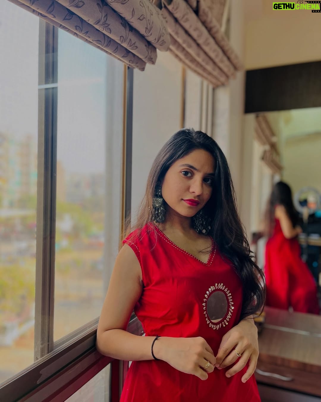 Shailu Mehta - 3 Likes - 🩷 KALASTH 🩷

.

.

#snappylovers👻💕