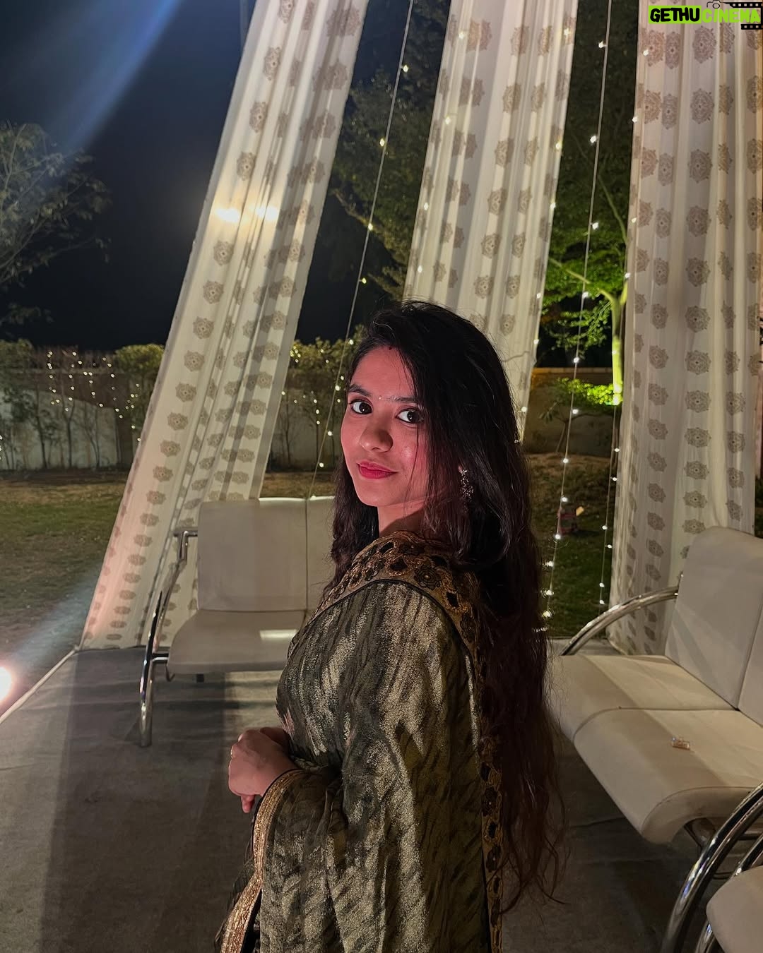 Shailu Mehta - 3 Likes - 🖤

.

.

#snappylovers👻💕 #fashionblogger #fashionstyle #fashionista #instagood #instagram