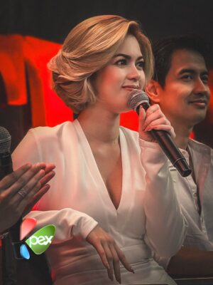 Shaina Magdayao Instagram - It’s the hair, the glow, the captivating aura. Shaina Magdayao shining in her most feminine, empowering era. 🤩👸🏻✨

#ShainaMagdayao #SinsOfTheFather