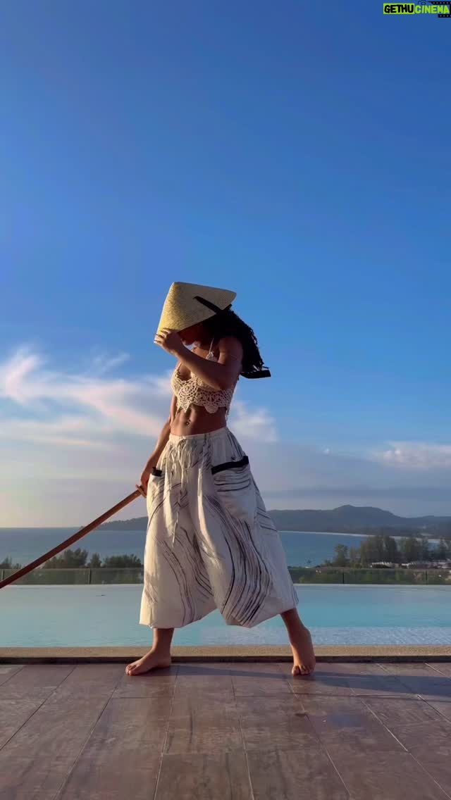 Shaina West - 135.5K Likes - i’m oscillating between dimensions, y’all want anything?

#TheSamurider
#swordskills #superbikelife #hondacbr650r @maverick.moto.phuket
