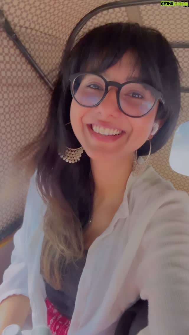 Shakthisree Gopalan - 34.9K Likes - Jamming out to some @vishnuvijay01   @suhailmkoya magic 🤍✨🫶 #bubblepoomottukal #englishversion #lovelysdream