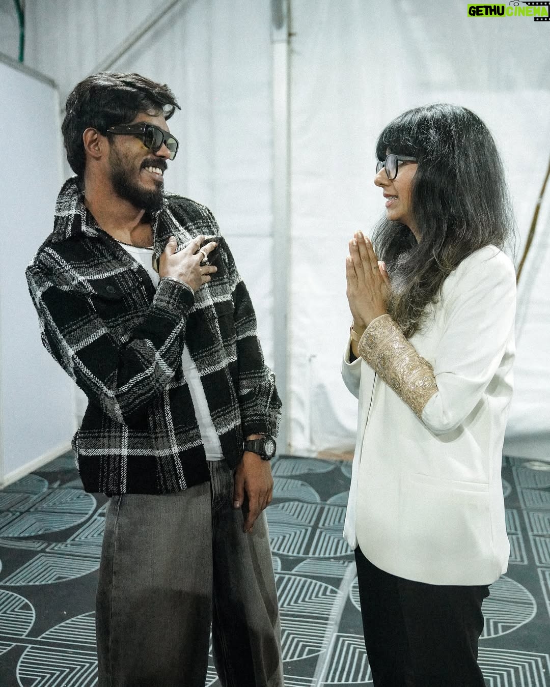 Shakthisree Gopalan - 191.2K Likes - With my favrt 🎶 @shakthisreegopalan thank u❤️