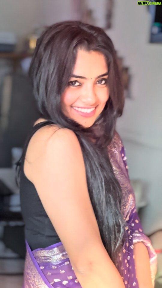 Shalini SJ - 4K Likes - When words fall short, love speaks through the eyes… a melody of hearts that see each other as more than the moon, the breeze, or the flowers. Pure magic, pure love. 💕🎶 #EnnavendruSolvadamma

 #ARRahmanMagic #tamilmelody #fyp #trendingreels