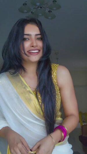 Shalini SJ Instagram - Just a small try @rashmika_mandanna 

#speech #rashmikamandanna #alluarjun #loveyou #kochi #india