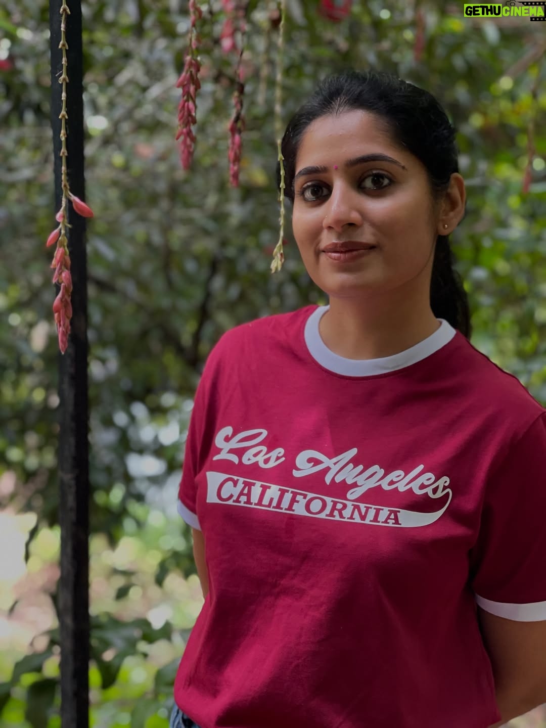 Shambhavy gurumoorthy - 7.3K Likes - ✨Glowing differently because I chose myself ♥️🫶🏻

#samandprasi #trend #instamood #insta #happiness #self #selflove #candid #photoftheday #photo #ootd #fashionista #life #fun