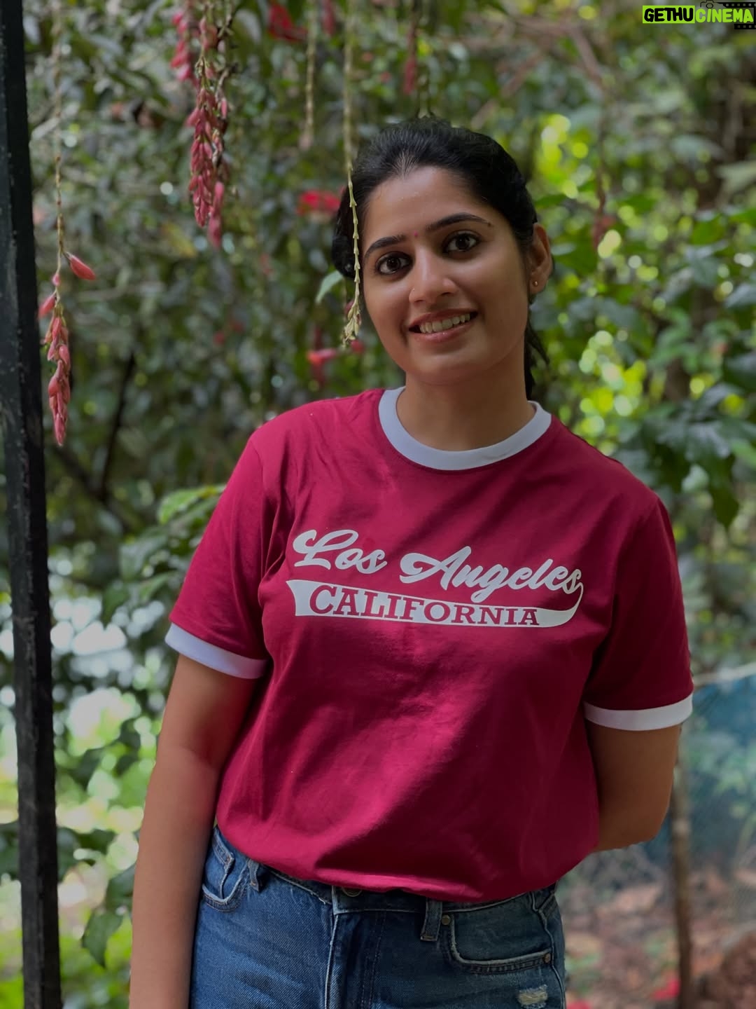 Shambhavy gurumoorthy - 7.3K Likes - ✨Glowing differently because I chose myself ♥️🫶🏻

#samandprasi #trend #instamood #insta #happiness #self #selflove #candid #photoftheday #photo #ootd #fashionista #life #fun