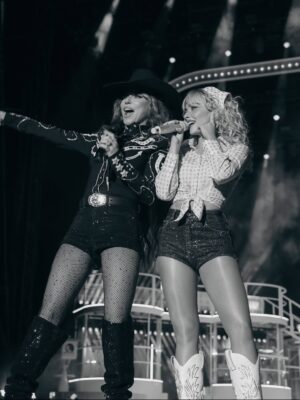 Shania Twain Instagram - It’s like Loretta and Dolly except it’s SHANIA & SABRINA 💖
