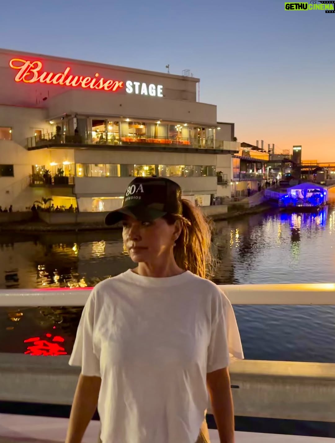 Shania Twain - 90.7K Likes - A cute trip to Toronto 🇨🇦❤️ Shooting something fun, seeing a few friends and catching @shawnmendes’ show at the @budweiserstage - I haven’t been here since my Queen Of Me tour in 2023! Just two Canadians, in Canada, having a big Canadian party!