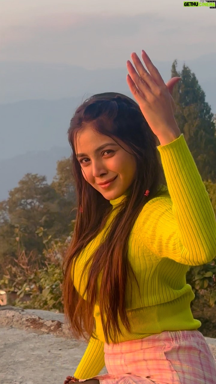 Sharly Modak - 35.1K Likes - Because homecoming is always special ❤️❤️❤️❤️❤️
#positivity #actor #selflove #jalpaiguri #karseoung #homecoming
