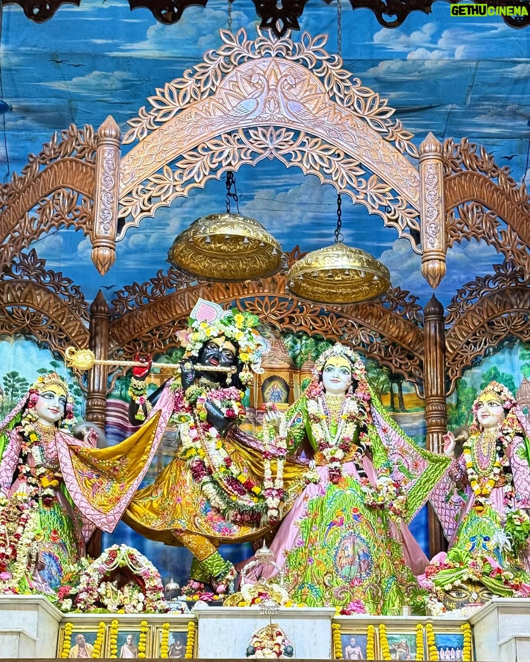 Sharly Modak - 35K Likes - ভাসাইলাম মন প্রেম সাগরে, কৃষ্ণ নামের মালাটি পরে, হরে কৃষ্ণ হরে কৃষ্ণ, কৃষ্ণ কৃষ্ণ হরে হরে, হরে রাম হরে রাম, রাম রাম হরে হরে 📿🙏🏻❤️🪷
