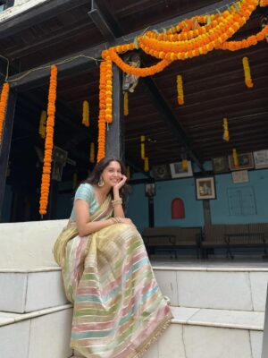Sharvari Wagh Instagram - बाप्पा मोरया! 😁✨
Happy Ganesh Chaturthi ~ श्री गणेश चतुर्थीच्या हार्दिक शुभेच्छा 🙏🏻🌼
Always my happpppiiessst during this time of the year!
May your days too be filled with love, laughter & lots of modaks!