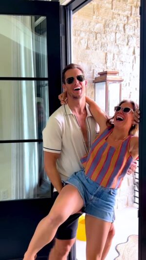 Shawn Johnson Instagram - Wait until the end.... hahahaha @andrewdeast