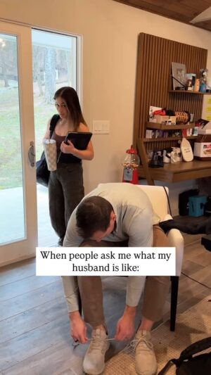 Shawn Johnson Instagram - 🦥😂 @andrewdeast 

#marriage #marriedlife #marriedcouple #couples #family