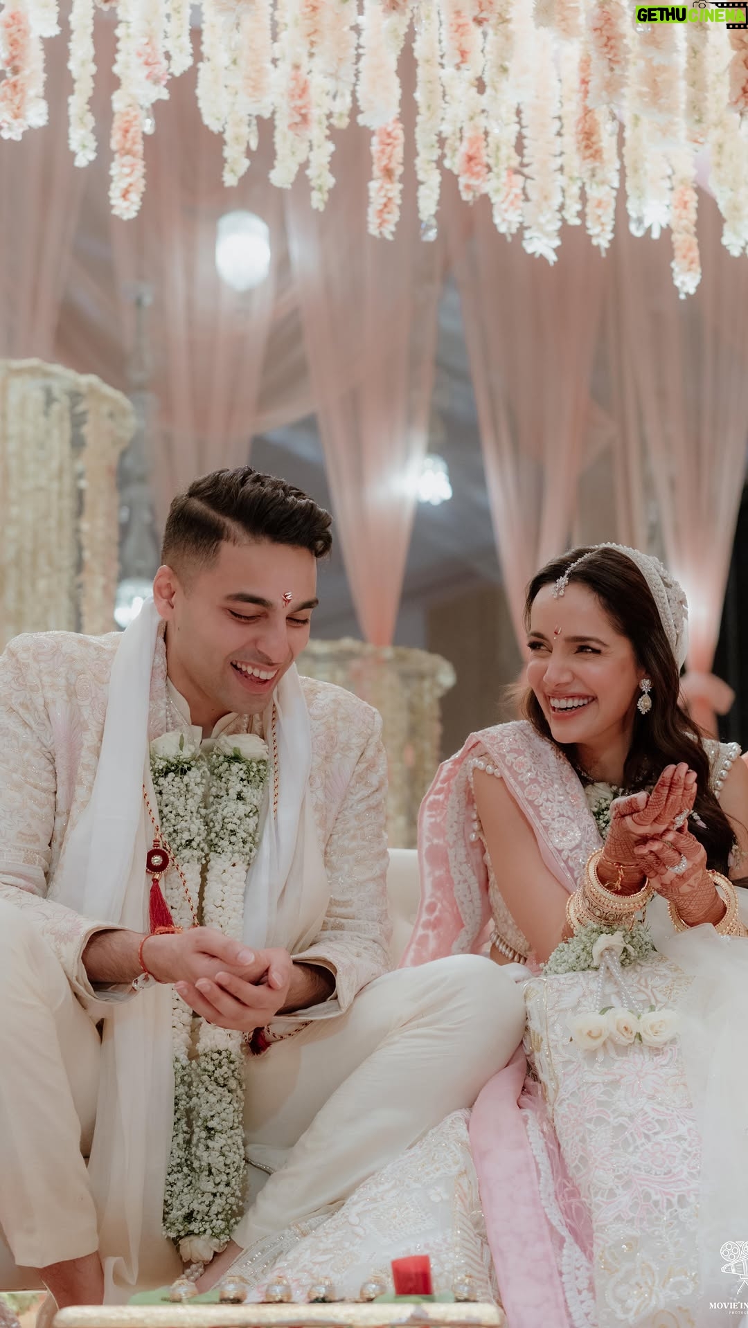 Shazahn Padamsee - 84.6K Likes - Married my Prince Charming 🤍

PS: Couldn’t have thought of a better way of making my bridal entry even more special than by singing my rendition of ‘Sajni Re’ ✨