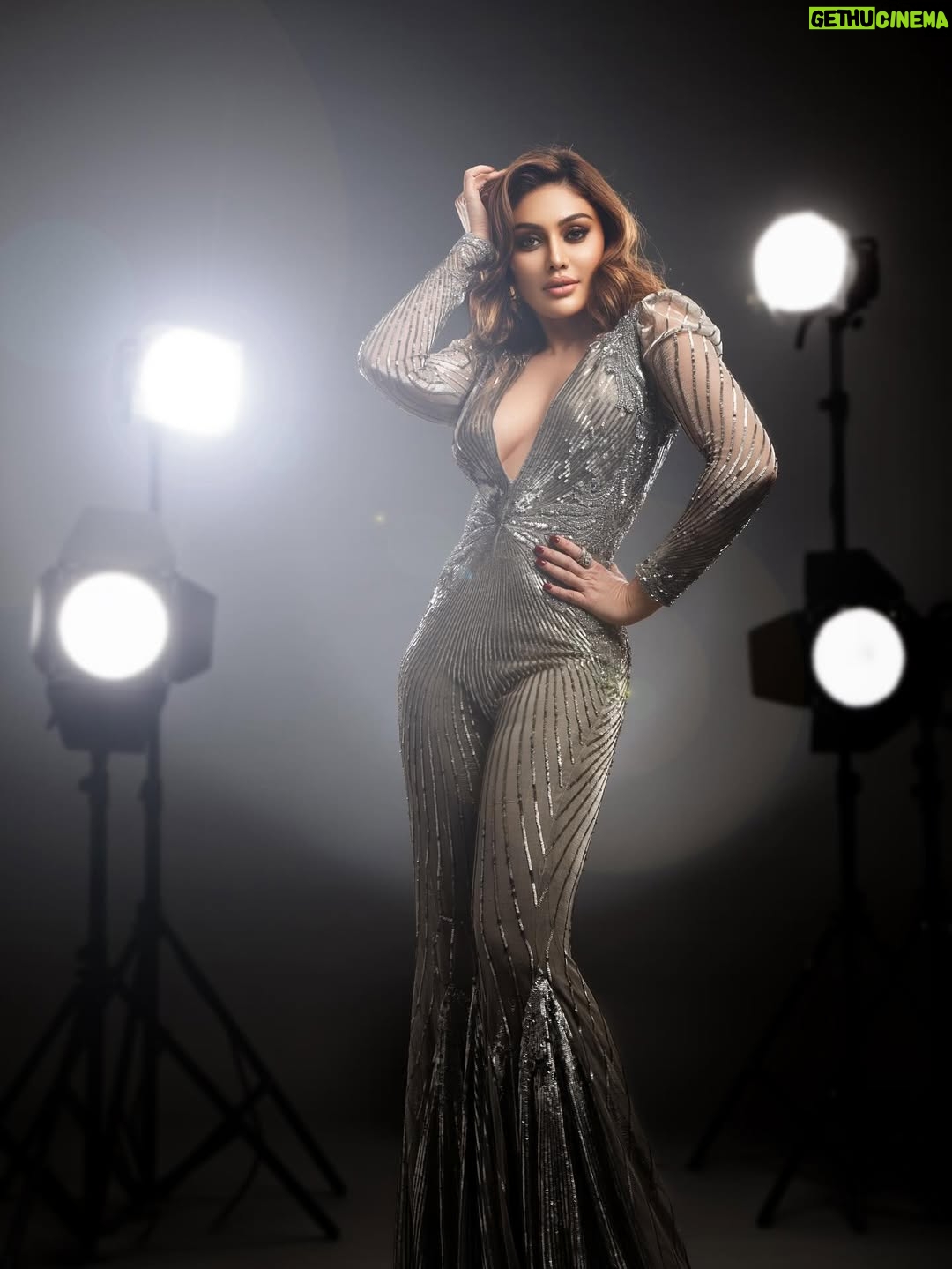 Shefali Jariwala - 315.6K Likes - Bling it on baby ! 🪩✨
Shot by @iam_kunalverma 
Outfit- @namratajoshipura
Jewellery- @mozaati
Styled by - @stylebytanishaa
Assisted by- @_niishahaha
MUA @zaid_ars92 @chirlarajeswari 
.
.
.
#blingiton #ootd #instafashion #sassqueen #shinelikeadiamond