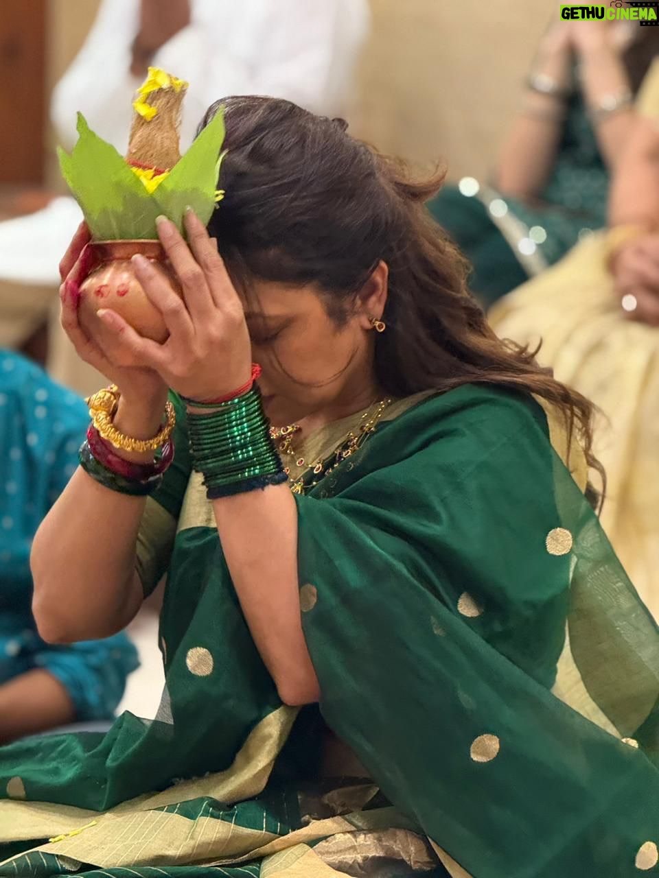 Shefali Shah - 43K Likes - A glimpse from our annual office Laxmi Puja ✨

@sunshinepicturesofficial @aashin_shah 

#DiwaliPuja #Diwali #Diwali2025 #Rituals