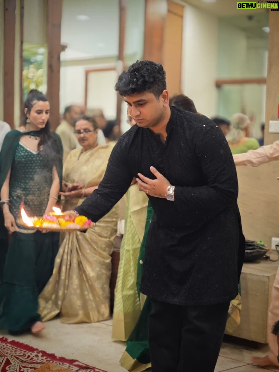 Shefali Shah - 43K Likes - A glimpse from our annual office Laxmi Puja ✨

@sunshinepicturesofficial @aashin_shah 

#DiwaliPuja #Diwali #Diwali2025 #Rituals