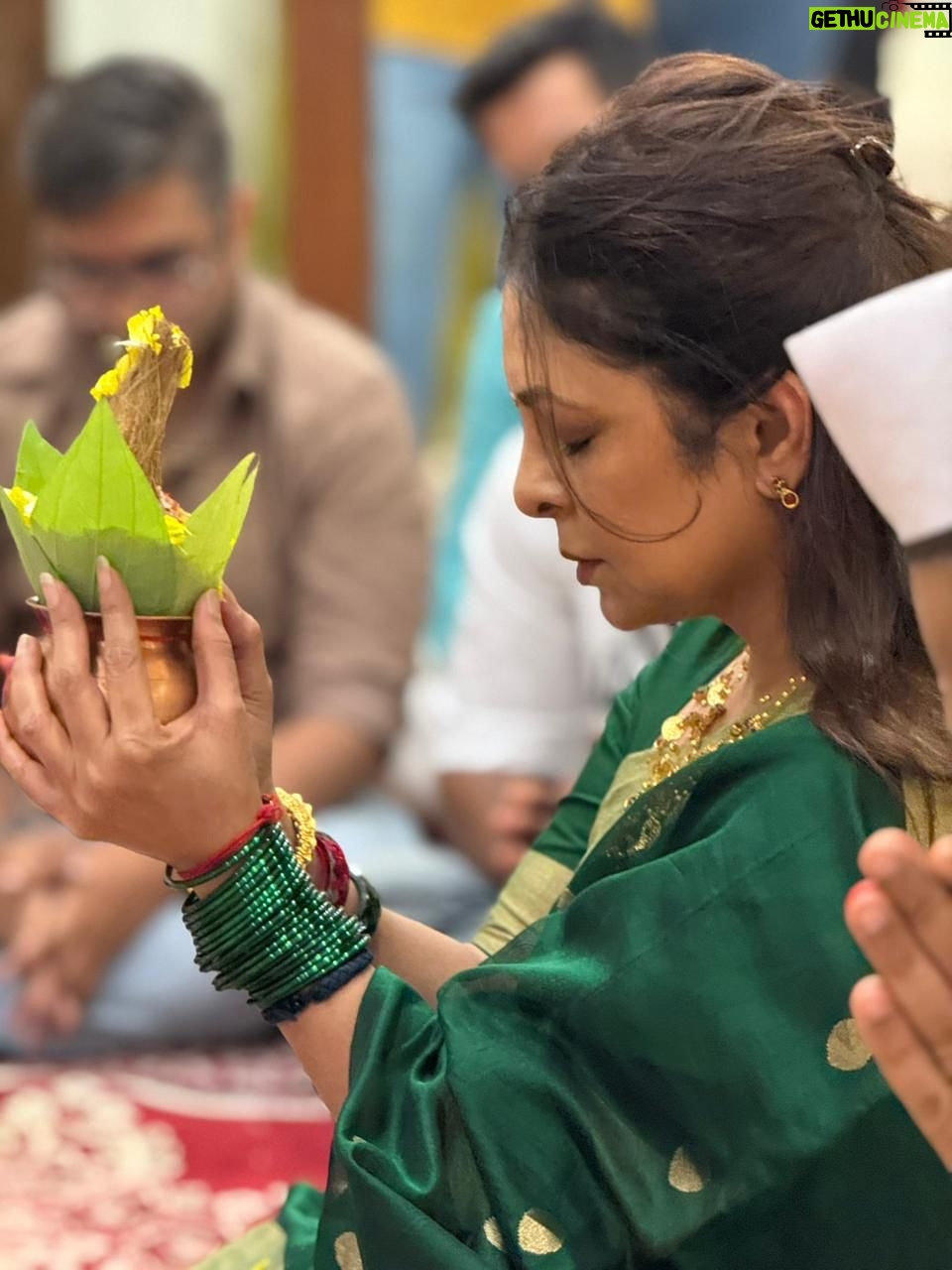 Shefali Shah - 43K Likes - A glimpse from our annual office Laxmi Puja ✨

@sunshinepicturesofficial @aashin_shah 

#DiwaliPuja #Diwali #Diwali2025 #Rituals