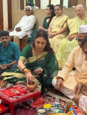 Shefali Shah Instagram - A glimpse from our annual office Laxmi Puja ✨

@sunshinepicturesofficial @aashin_shah 

#DiwaliPuja #Diwali #Diwali2025 #Rituals