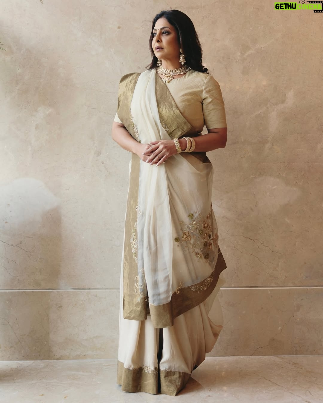 Shefali Shah - 45.6K Likes - Wishing lots of light, love and laughter always. 
A VERY HAPPY DIWALI AND A FABULOUS NEW YEAR TO ALL OF YOU! ✨

Outfit - @anavila_m 
Jewellery - @tyaanijewellery 
Styled by - @who_wore_what_when 
Photography - @hiteshkhunt
Makeup by - @pallavisymons 
Hair by - @sandhyabellarae 
Assisted by - @imraj_gupta 
Managed by - @medhadalal90 
Location - @taj_skyline 

#Diwali2025 #HappyDiwali #Diwali #NewYear