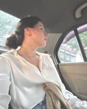 Shelle Sharma Instagram - 🕊️
.
.
.
.
.
.
.
.
.
.
.
.
.
.
#white #ootd #netural #basic #goodhairday #weekend #okbye