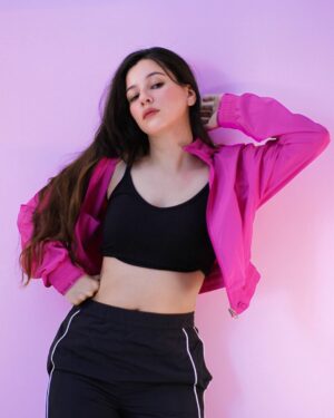 Shelle Sharma Instagram - 💞
.
.
.
.
.
.
.
.
.
.
.
.
.
.
#pink #basics #weekend #ootd #ootdfashion #happy #summer #basicstyle #happyday #goodhairday #hair #okbye