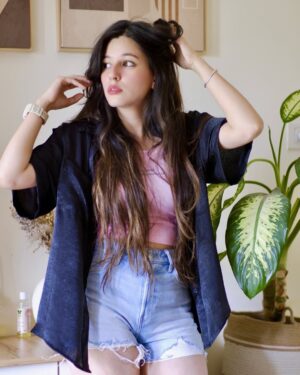 Shelle Sharma Instagram - learning to take things a bit slower
.
.
.
.
.
.
.
.
.
.
.
.
.
.
.
.
.
#bambooblonde #basics #weekend #ootd #zara #ootdfashion #basicstyle #happyday #goodhairday #hair #gshock #casio #okbie