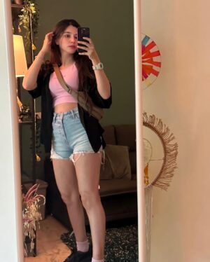 Shelle Sharma Instagram - 🌸
.
.
.
.
.
.
.
.
.
.
.
.
.
.
.
.
#bambooblonde #basics #weekend #ootd #zara #ootdfashion #basicstyle #happyday #goodhairday #hair #okbie