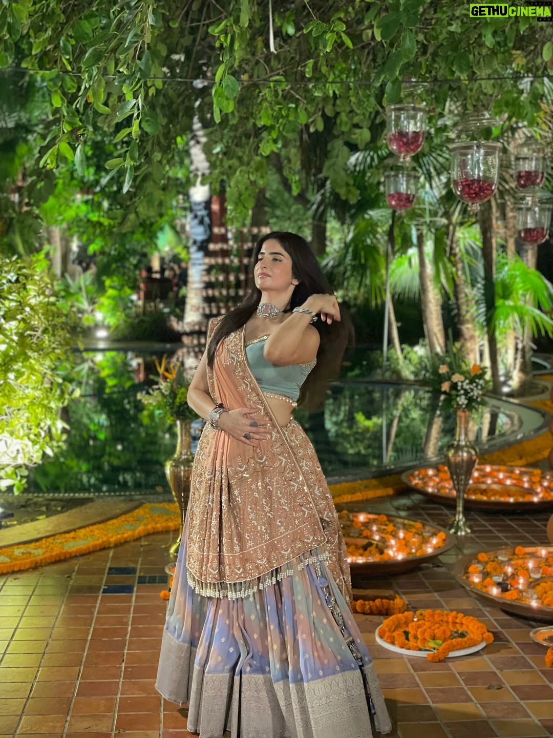 Sheran Ratnani - 16.8K Likes - Morni Vibes ✨🦚
.
.
🏷️: @resha_by_mirika.patel 
.
.
.
#navratri #garbaoutfit #indianoutfit #navratri25 #chaniyacholi #indianlehenga #gujarati #festivewear Gujju Nights #🧿