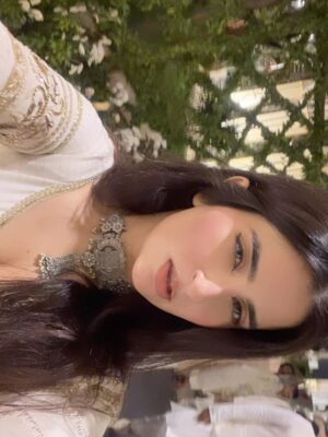 Sheran Ratnani Instagram - Soulful Whites 🕊️✨✨
.
.
🏷️: @praptis_redefine_urself @roniee_11
.
.
.
#navratri #garbaoutfit #indianoutfit #navratri25 #chaniyacholi #indianlehenga #gujarati #festivewear #🧿 Gujju nights
