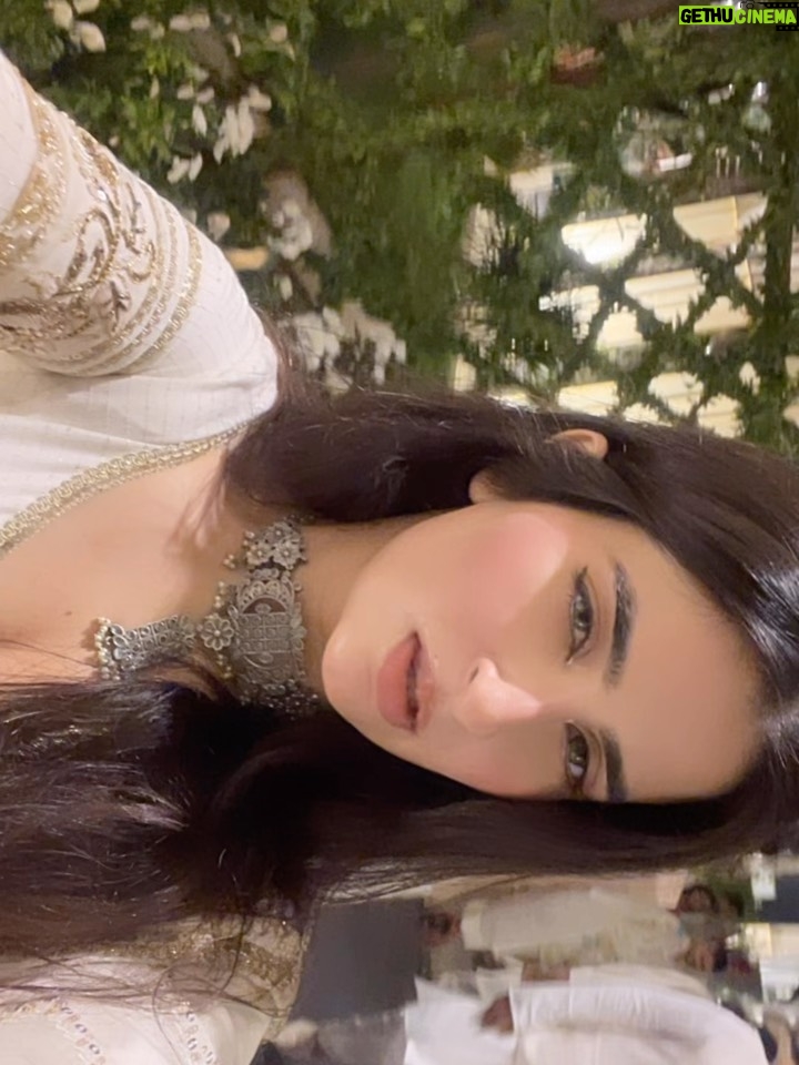 Sheran Ratnani - 23.7K Likes - Soulful Whites 🕊️✨✨
.
.
🏷️: @praptis_redefine_urself @roniee_11 
.
.
.
#navratri #garbaoutfit #indianoutfit #navratri25 #chaniyacholi #indianlehenga #gujarati #festivewear #🧿 Gujju nights