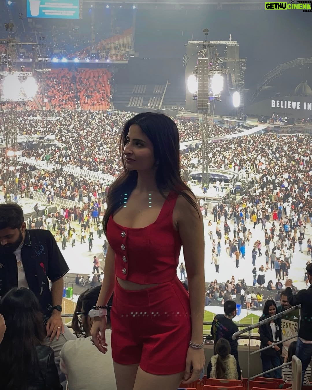 Sheran Ratnani - 9K Likes - ✨🎶 Para-para-paradise
.
.
.
#coldplay #coldplayahmedabad #ootn #concertvibes #🧿
