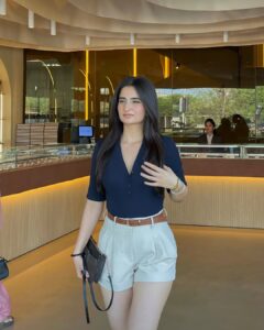 Actress Sheran Ratnani HD Photos and Wallpapers May 2025