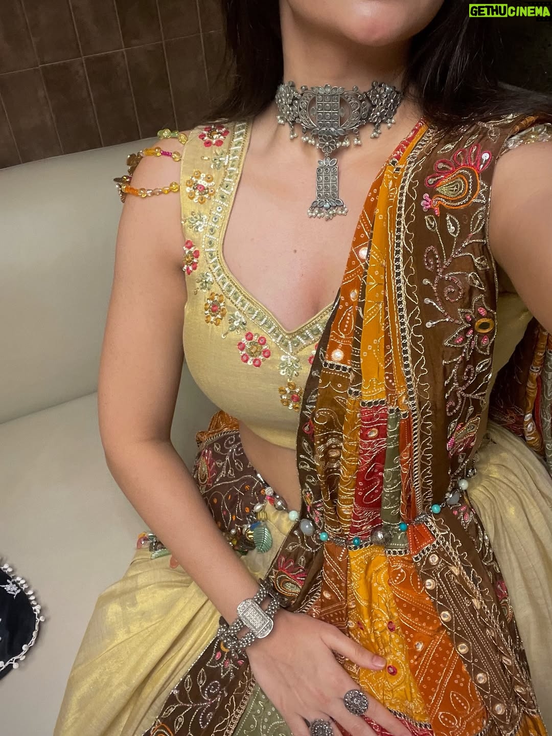 Sheran Ratnani - 6.9K Likes - In my DND Gujju Era ✨
🏷️: @shree_by_avaniisheth 
.
.
.
#navratri #garbaoutfit #indianoutfit #navratri25 #chaniyacholi #indianlehenga #gujarati #festivewear
Gujju Nights #🧿