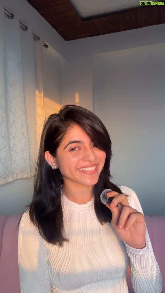 Shifa Solanky - 45.7K Likes - For everyone asking my skincare routine🙂‍↕️
.
.
.
.
.
.
.
.
.
.
.
.
.
#reels #relateablereels #relateablecontent #relateableposts #relateablememe