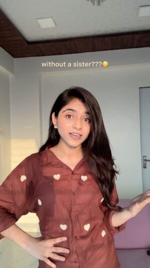 Shifa Solanky Instagram - Only people with sisters can relate🤝🏻
.
.
.
.
.
.
.
.
.
.
#reels #relateablecontent #relateablepost #relateablememe #sisterreels #tagyoursister
