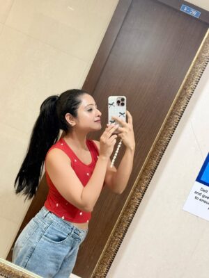 Shilpa Das Instagram - A casual day at work❤️✨
#casualwear #karnataka #kannada #post #pic #casualoutfits #ootd #outfits #croptop #instapic #casualstyle #randomclick #officewear #ootd #office #explorepage✨ #fyp