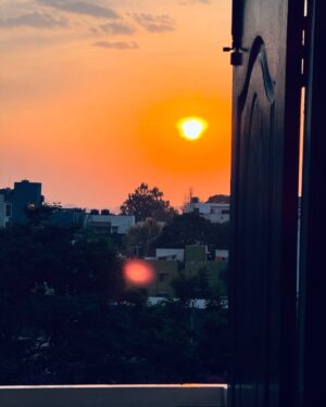 Shilpa Das Instagram - Chasing sunsets and dreams all day everyday🤍✨